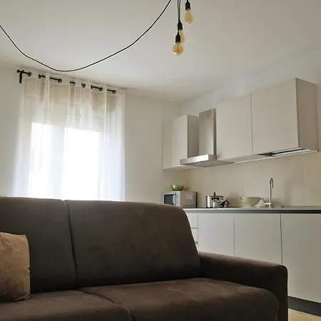 Appartamenti Alle 5 Torri Mezzolombardo Exterior photo